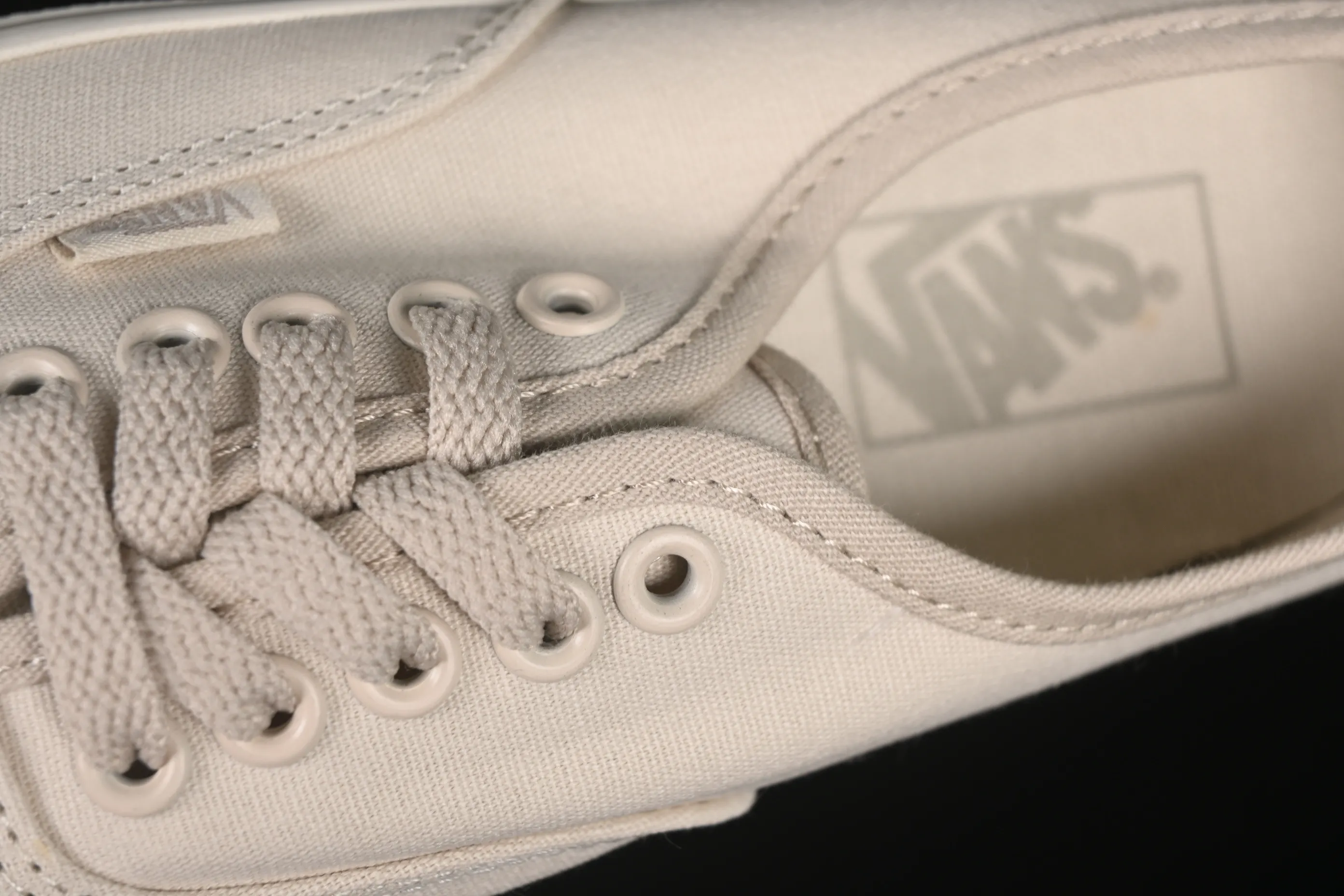 All categories Vans Vans series Vans Low Vans low-top Vans Authentic Vans low-top casual skateboard shoes VN000BW5CCZ
